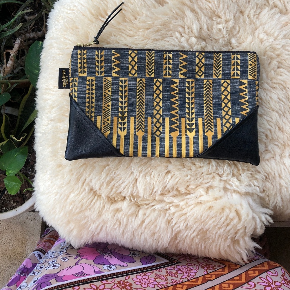 *** Sandy Feet Hawaii ***  Waterproof Wristlet